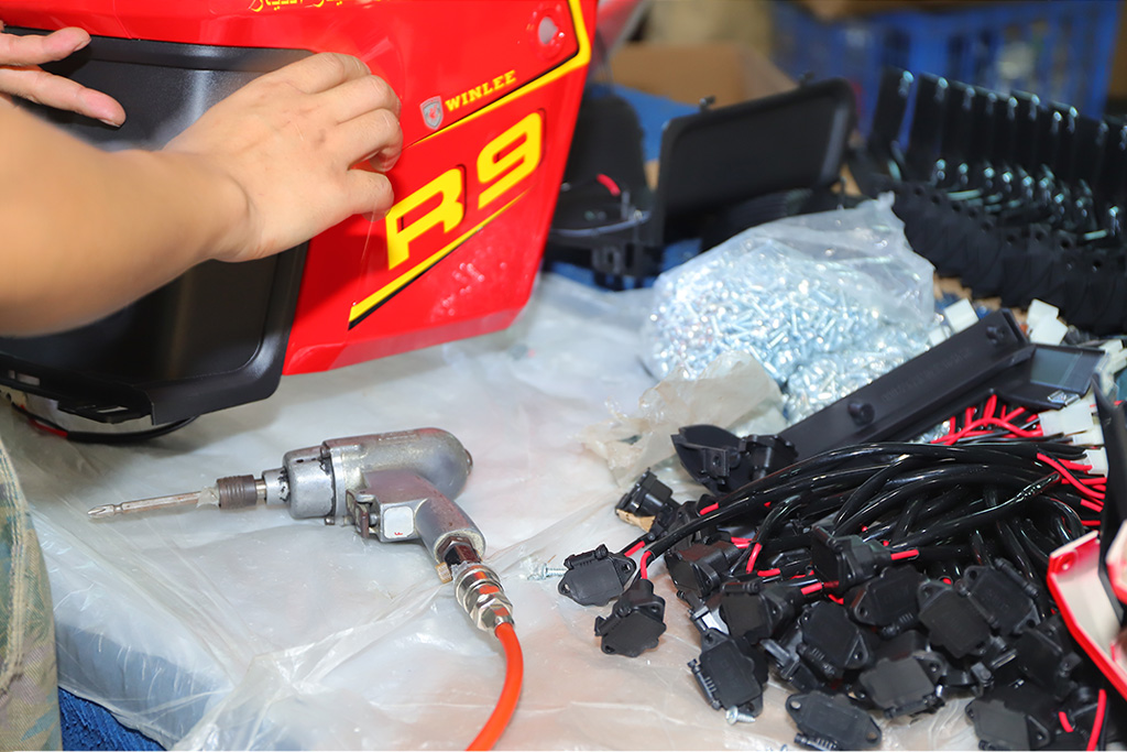 Partner Image 1 Headlight